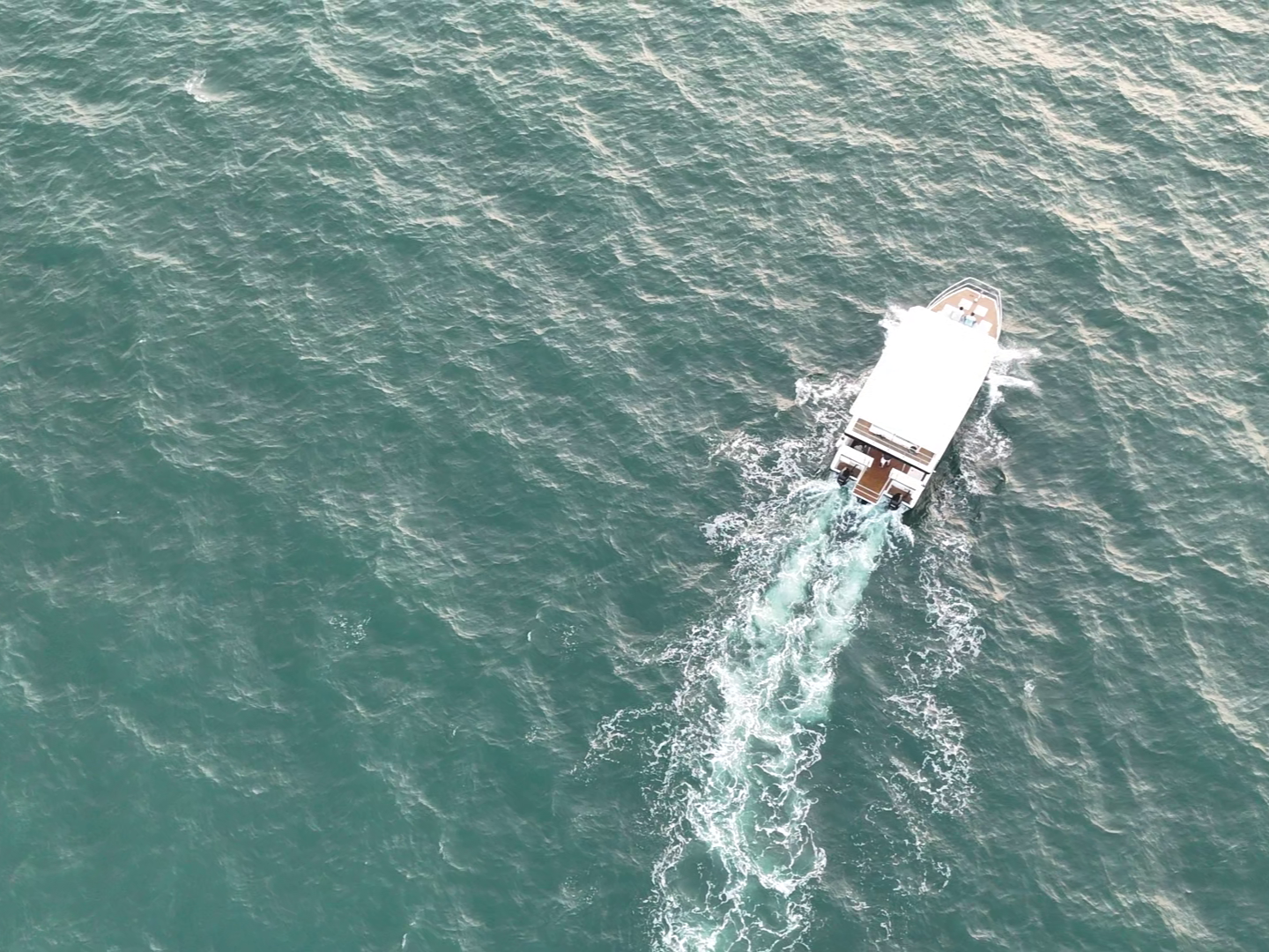 ahilo-charters-hero-image2